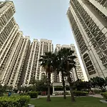 Executive Studio Apt In Dlf Midtown West Delhi